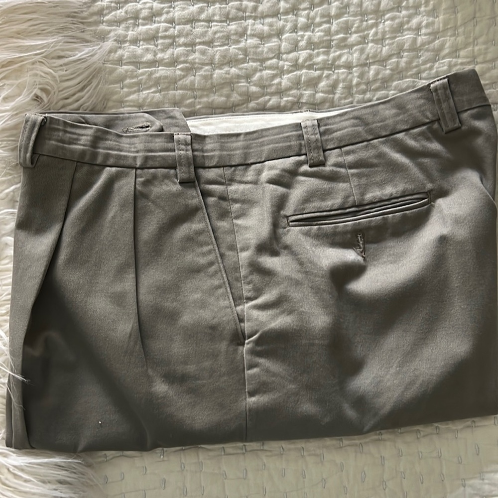 Men’s Ralph Lauren dark khaki pants